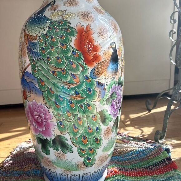 Chinese Lsrge Floral And Birds Beautiful Porcelain 24” Tall 10” Wide Beautiful - Picture 4 of 16